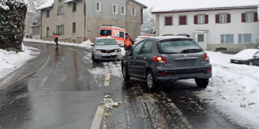 Kollision zwischen zwei Autos