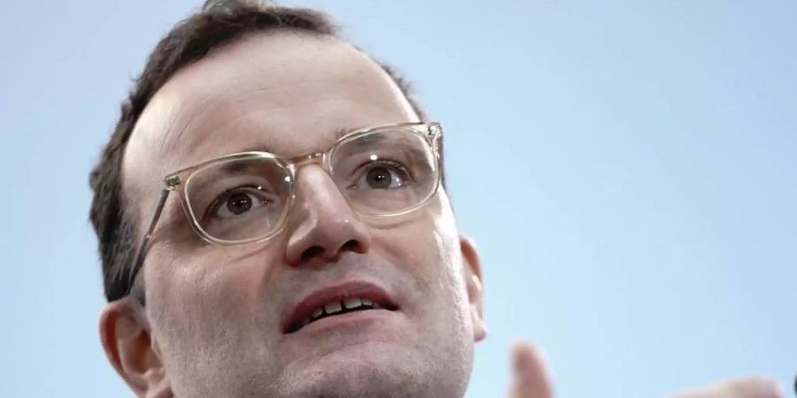 Bundesgesundheitsminister Jens Spahn (CDU) gibt eine Pressekonferenz im Ministerium zum Zwischenstand der Impfungen gegen das Coronavirus. Foto: Kay Nietfeld/dpa