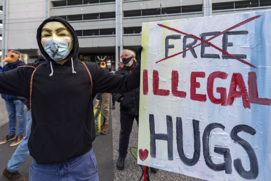 Auch hier wurde zur Dali-Maske gegriffen.