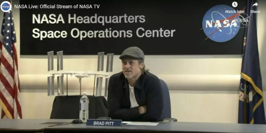 Brad Pitt im Gespräch mit der ISS