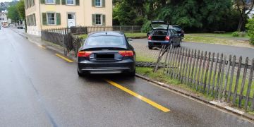 Verkehrsunfall zwischen zwei Personenwagen.