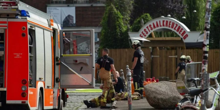 Verletzte bei Grossbrand in Berliner Club