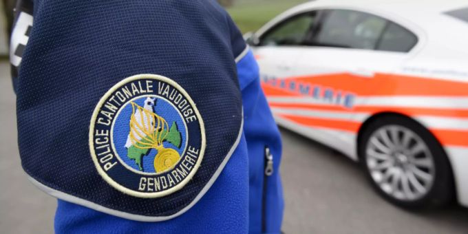 Ein Polizist der Waadtländer Polizei. (Symbolbild) Cossonay entführung