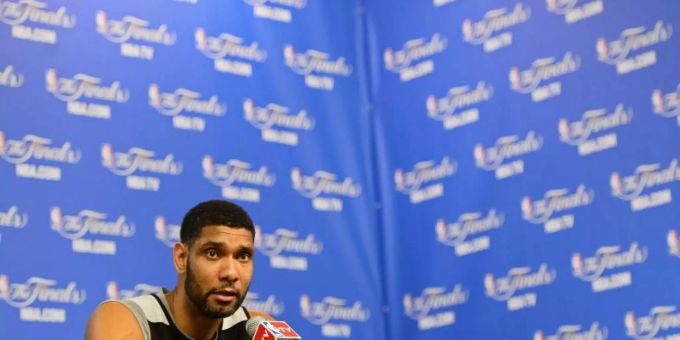 Tim Duncan wird bei den San Antonio Spurs einer der Assistenten von Chefcoach Greg Popovich. Foto: Larry W. Smith/epa