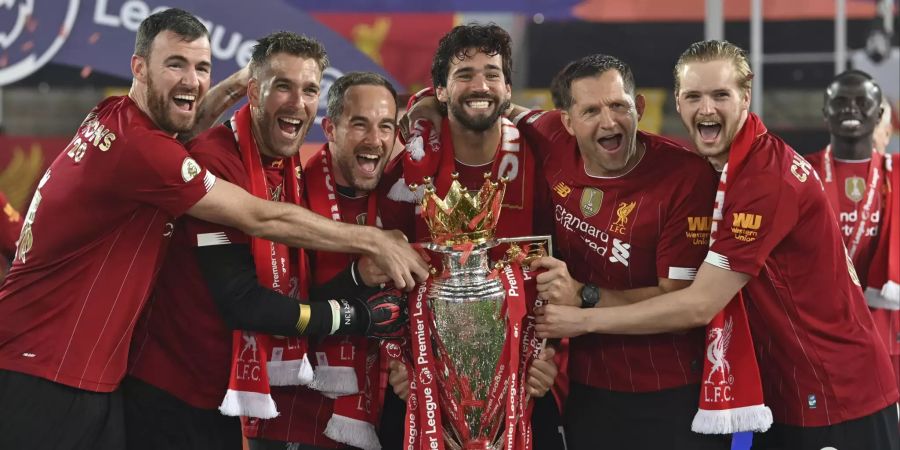 Grosse Freude beim FC Liverpool nach dem Titelgewinn in der Premier League.