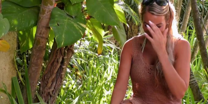 Mehr, als ein Kuss? - «Temptation Island»: Pia verführt Diogo im Bad