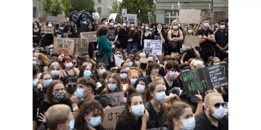 Viele Protestler sind Weisse – hier auf dem Bundesplatz in Bern.