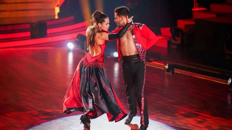 «Let's Dance»: Luca Hänni und Christina Luft mit ihrem Paso Doble. Hier musste Luca das erste Mal böse gucken.