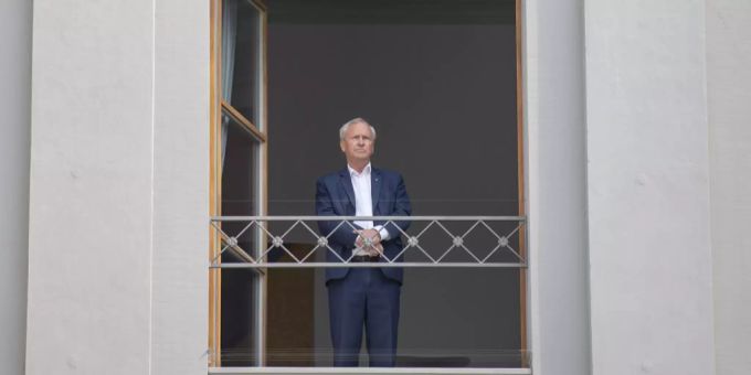 Paul Winiker setzt sich für eine Annahme der Kampfjet-Vorlage ein. paul winiker