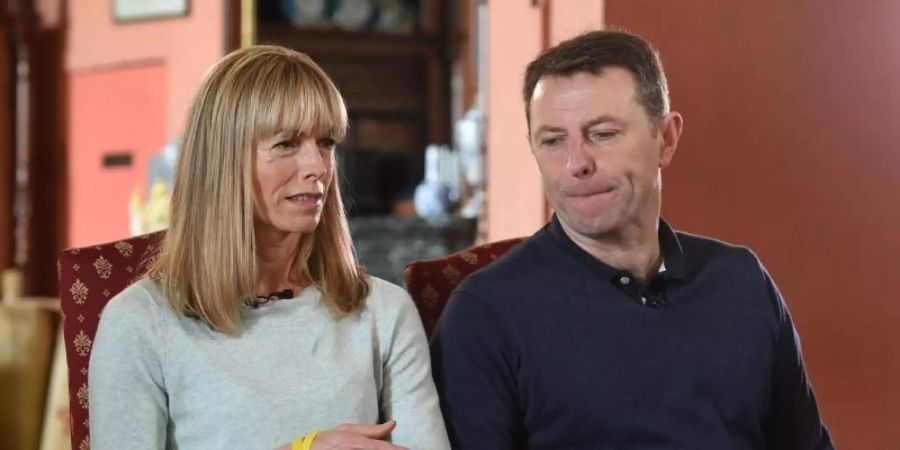 Die Eltern des verschwundenen britischen Mädchens Madeleine «Maddie» McCann. Foto: Joe Giddens/PA Wire/dpa