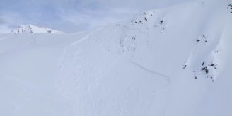 Mann (†49) tot - Lawine verschüttet zwei Skitourengänger in Davos GR