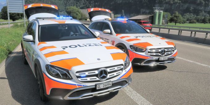 Niederurnen GL - Falschfahrer bemerkt Irrtum und wendet