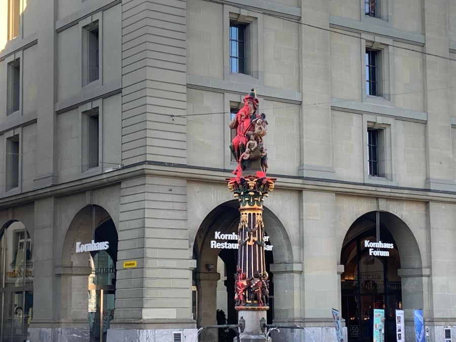 Der Berner Kindlifresserbrunnen wurde am 25. Dezember mit Farbe beschmiert. Wieso ist er immer noch nicht gereinigt?