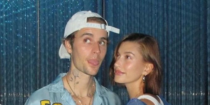 Hailey Bieber teilte zum Geburtstag von Ehemann Justin eine Reihe süsser Pärchenfotos. Hailey Bieber ehe