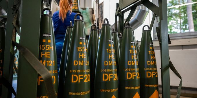 155-Millimeter Artelleriemunition wird beim Rüstungskonzern Rheinmetall gefertigt. (Symbolbild) Artelleriemunition