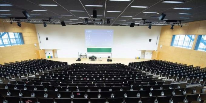 Die Hörsäle sind leer und vielen Studierenden sind die Nebenjobs weggebrochen. Coronavirus