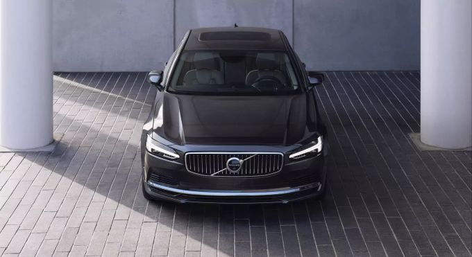 Ein Facelift, dass sich eher unter der Haube versteckt: der 2021 Volvo V90 2021 Volvo V90 48V