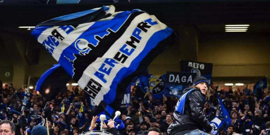 Die Fans von Atalanta spendeten die gesparten Ticketkosten an ein Krankenhaus in ihrer Heimatstadt. Foto: Massimo Paolone/Lapresse via ZUMA Press/dpa