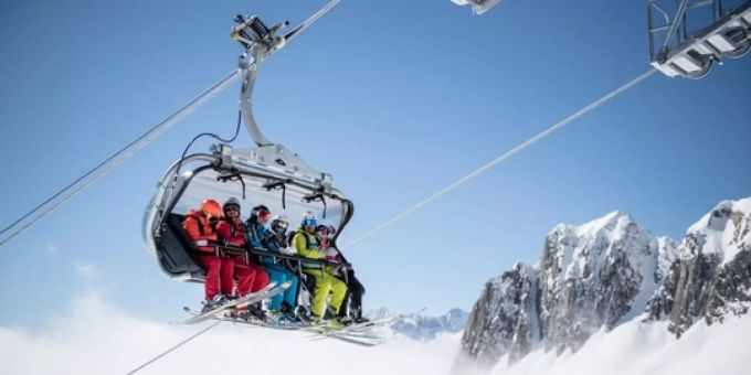 Mit dem Projekt der Dieni Development AG soll das Skigebiet Andermatt-Sedrun gestärkt werden. Andermatt-Sedrun tavetsch