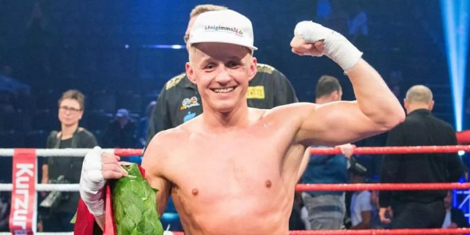 Hamburg - Formella bleibt Boxweltmeister