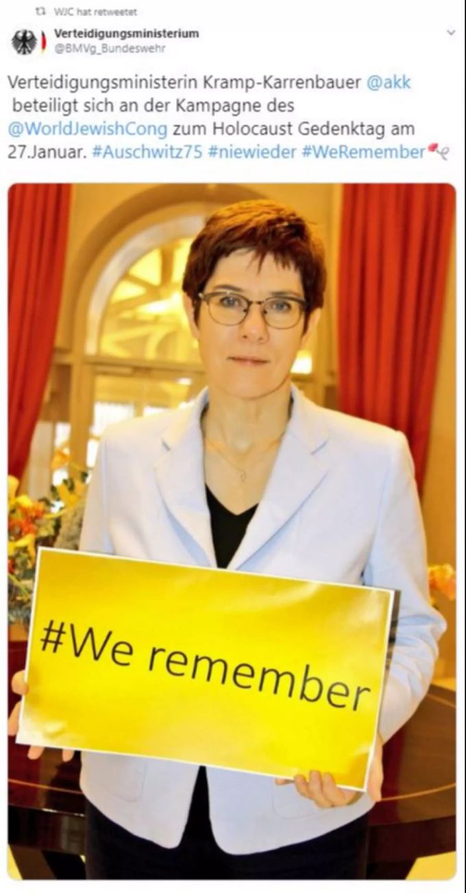 Auch die deutsche Verteidigungsministerin Annegret Kramp-Karrenbauer beteiligt sich an der #WeRemember-Kampagne. #WeRemember Annegret Kramp-Karrenbauer