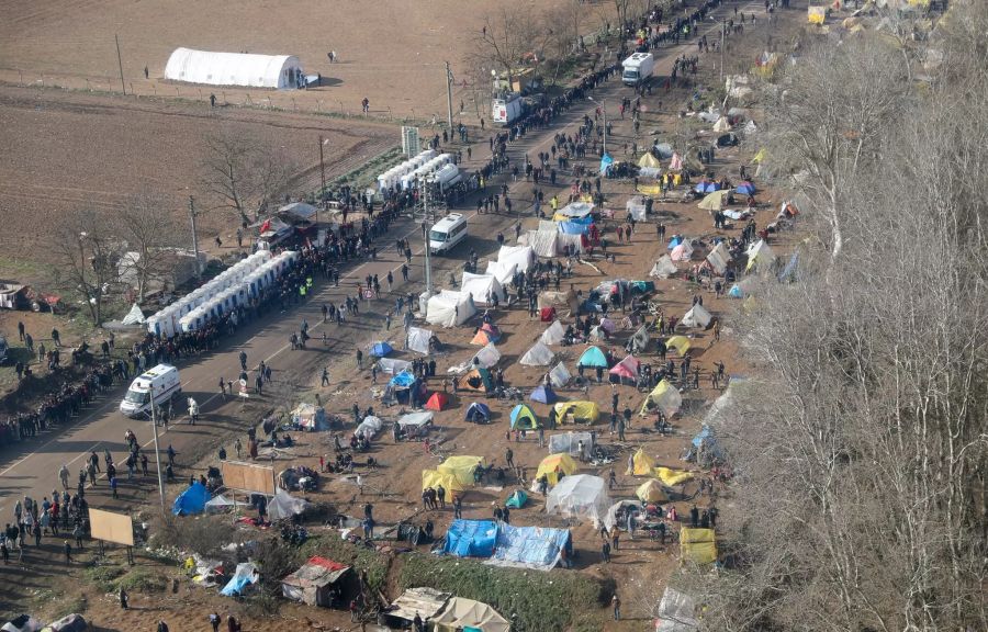Migranten an der griechisch-türkischen Grenze