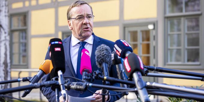 Der neue deutsche Verteidigungsminister Boris Pistorius stellte sich am Dienstag den Medien. boris pistorius verteidigungsminister