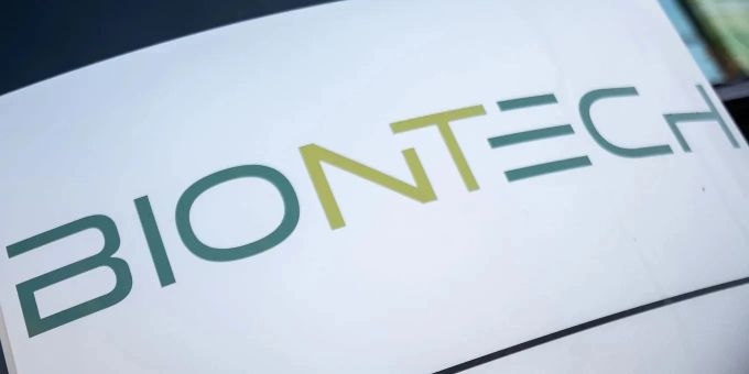Der Corona-Impfstoff-Erfinder Biontech macht derzeit mit der Übernahme des KI Experten «InstaDeep» Schlagzeilen. KI Biontech InstaDeep Übernahme
