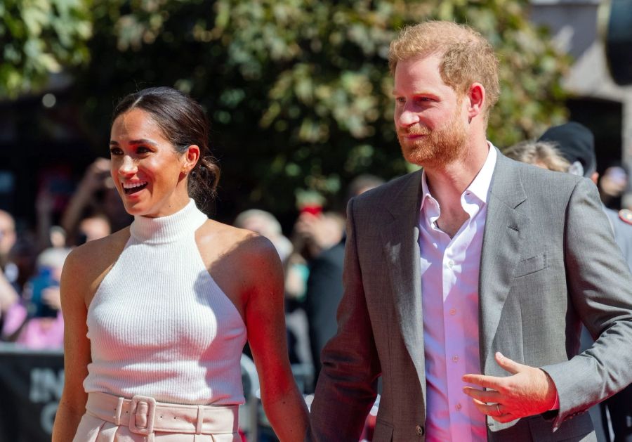 Nach der Netflix-Doku veröffentlicht Prinz Harry bald auch seine Memoiren.