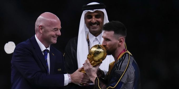 ARD-Moderator - «Typisch, Infantino will einfach nicht aus dem Bild»