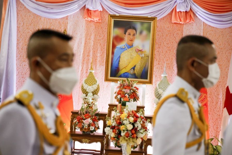 In Thailand beten die Menschen für Prinzessin Bajrakitiyabha.