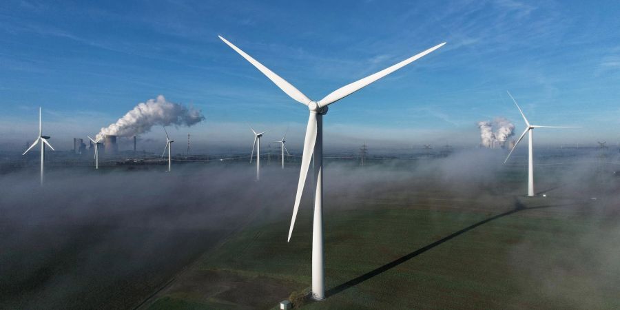Erneuerbare Energien wie die Windkraft sollen schneller ausgebaut werden, fordert das Umweltbundesamt.