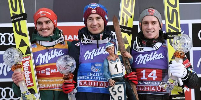 Kamil Stoch (Mitte) gewinnt in Garmisch. Kamil Stoch (Mitte) gewinnt in Garmisch.