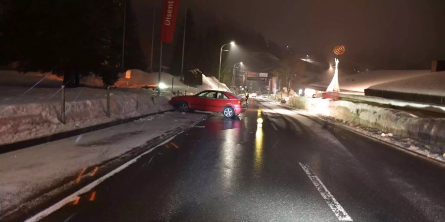 Ein Betrunkener rammte mit seinem Auto eine Schülergruppe.