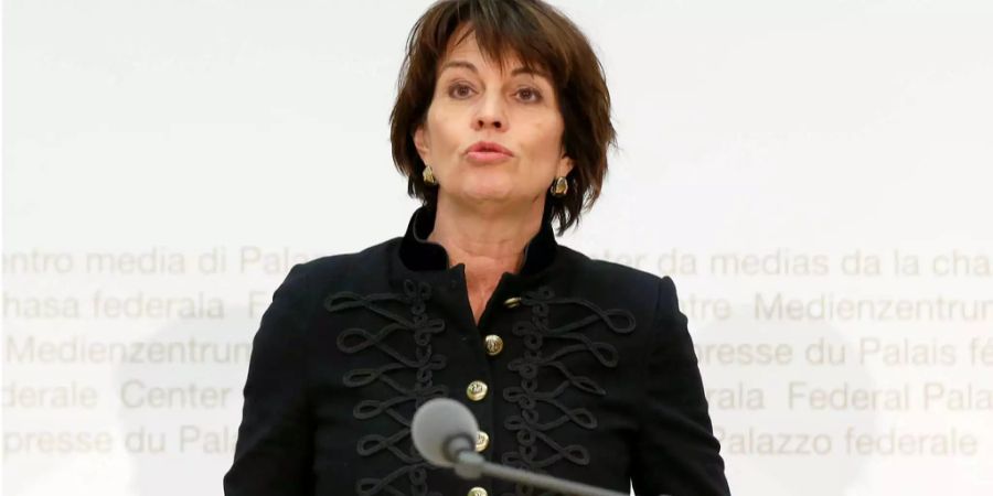 Medienministerin Doris Leuthard (CVP) will die SRG von deren Online-Fesseln befreien.