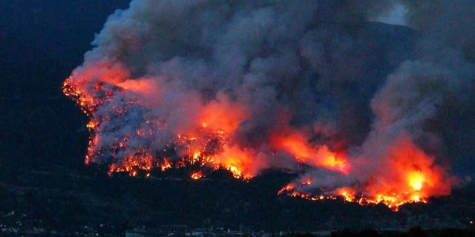 In Leuk VS kam es im August 2003 zu einem grossen Waldbrand. In Leuk VS kam es im August 2003 zu einem grossen Waldbrand.