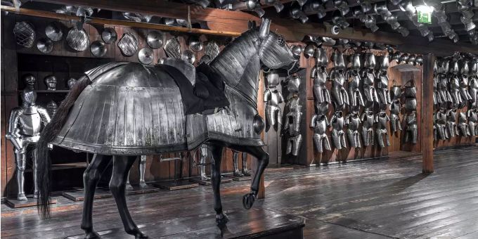 Ein Pferdeharnisch ist im Landeszeughaus ausgestellt. Ein Pferdeharnisch ist im Landeszeughaus ausgestellt.