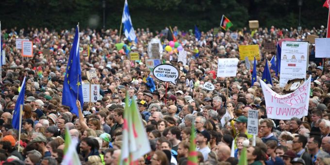 Trotz der Massen sei es laut der Polizei München «friedlich» gewesen. Trotz der Massen sei es laut der Polizei München «friedlich» gewesen.