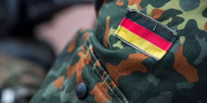 Der Bundeswehretat soll bis 2024 verdoppelt werden. Der Bundeswehretat soll bis 2024 verdoppelt werden.