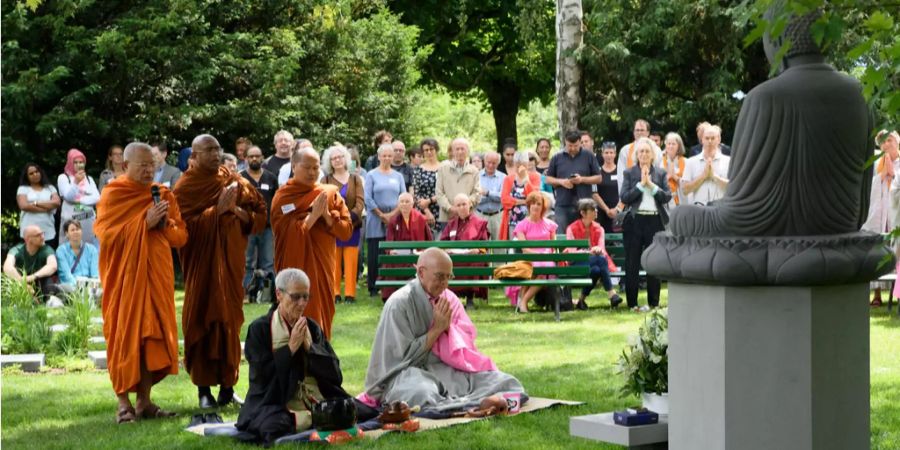 Anfang Juni wurde auf dem Bremgartenfriedhof ein buddhistisches Grabfeld eröffnet.