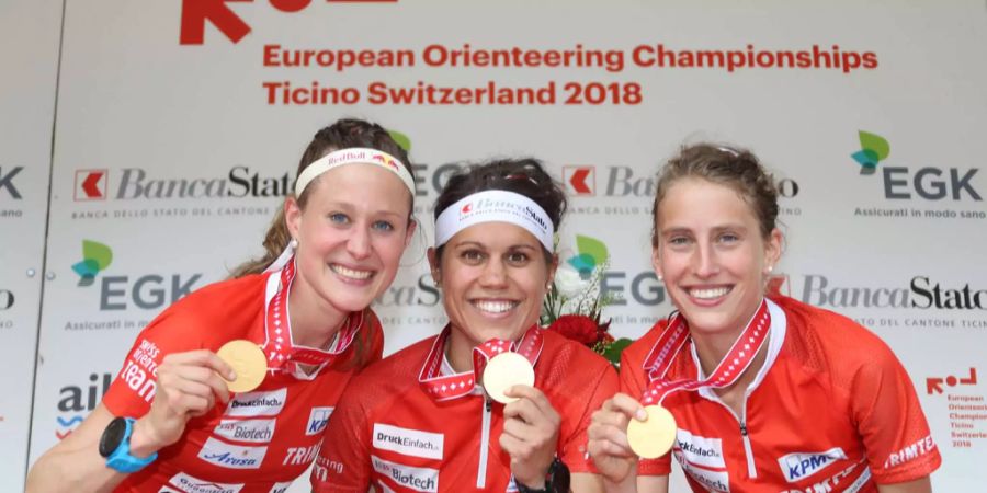 Die OL-Frauen-Staffel holt an der Heim-EM im Tessin Gold für die Schweiz.