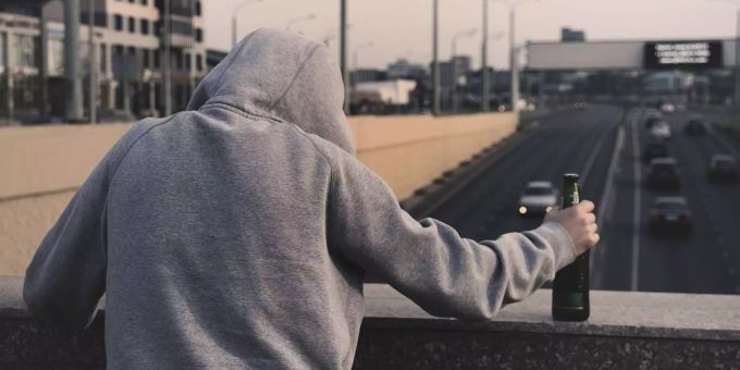 «Pro Juventute» setzt darum neu auf ein jugendliches Beraterteam. «Pro Juventute» setzt darum neu auf ein jugendliches Beraterteam.