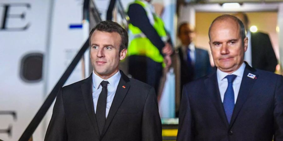 Emmanuel Macron (links) und Christophe Penot, Frankreichs Botschafter in Australien.