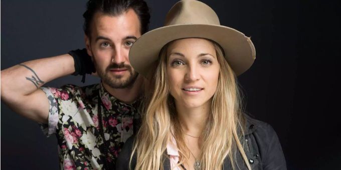 Würden sofort wieder am ESC teilnehmen: Das Geschwisterpaar Corinne und Stee Gfeller alias ZiBBZ. Würden sofort wieder am ESC teilnehmen: Das Geschwisterpaar Corinne und Stee Gfeller alias ZiBBZ.