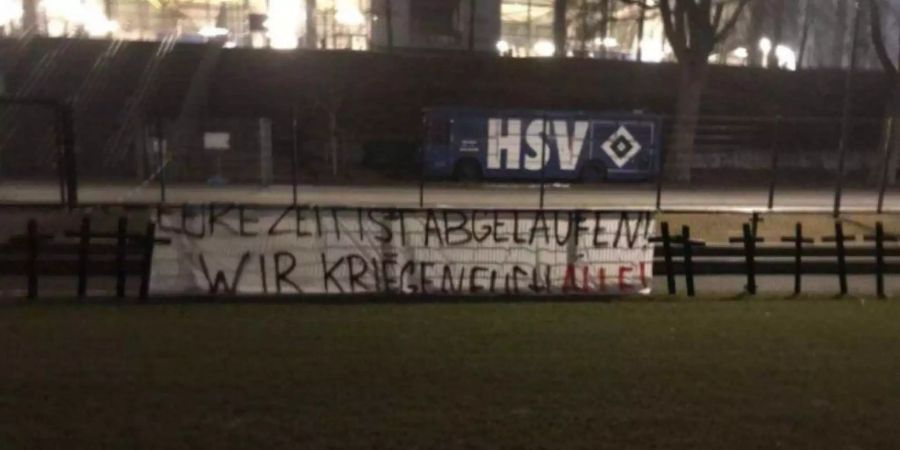 Die Spieler des HSV wurden von Unbekannten massiv bedroht.