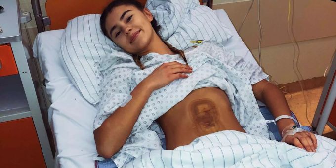 Stefanie Giesinger wurde im März erneut am Bauch operiert. Stefanie Giesinger wurde im März erneut am Bauch operiert.