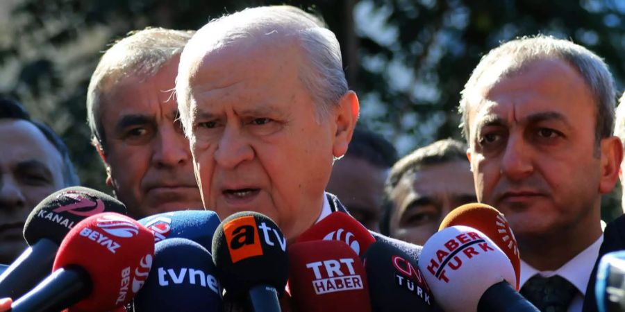 MHP-Chef Bahceli will die Wahlen früher durchführen.