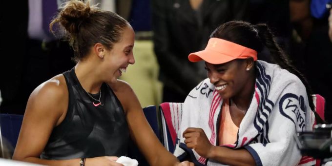 Das Duell der Freundinnen: Die beiden US-Girls Madison Keys (links) und Sloane Stephens stehen beide zum ersten Mal im Halbfinal des French Open. Das Duell der Freundinnen: Die beiden US-Girls Madison Keys (links) und Sloane Stephens stehen beide zum ersten Mal im Halbfinal des French Open.