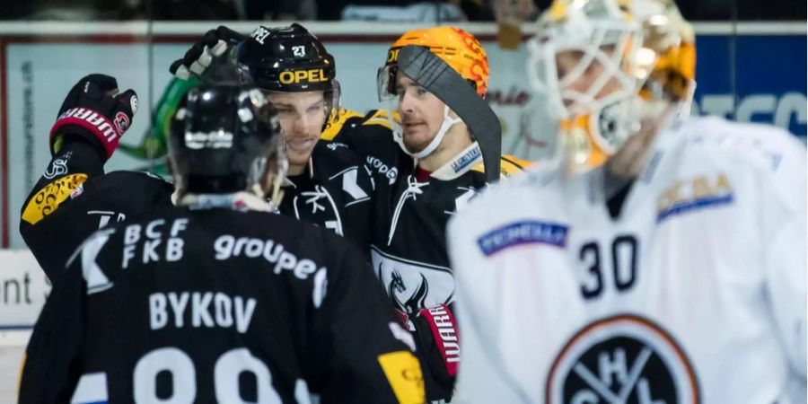 Ausgeglichene Ausgangslage: Kann sich der hochdotierte Freiburger Sturm Andrej Bykow gegen Lugano-Keeper Elvis Merzlikins durchsetzen?