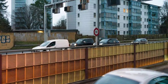 Die Zürcher Rosengartenstrasse ist mit 69 Dezibel sogar die mit Abstand lauteste Wohnadresse (Symbolbild). Zürich